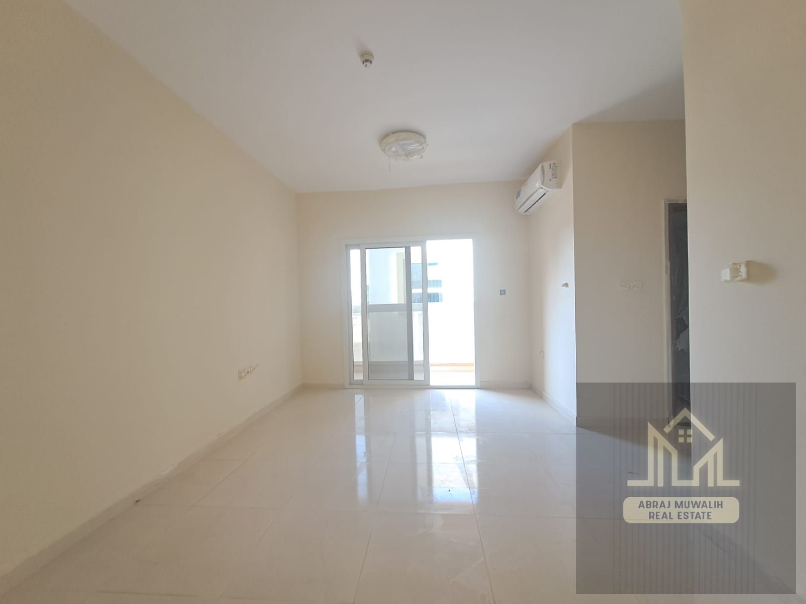 BRAND NEW APPARTMENT FOR BECHLOR IN 38K
