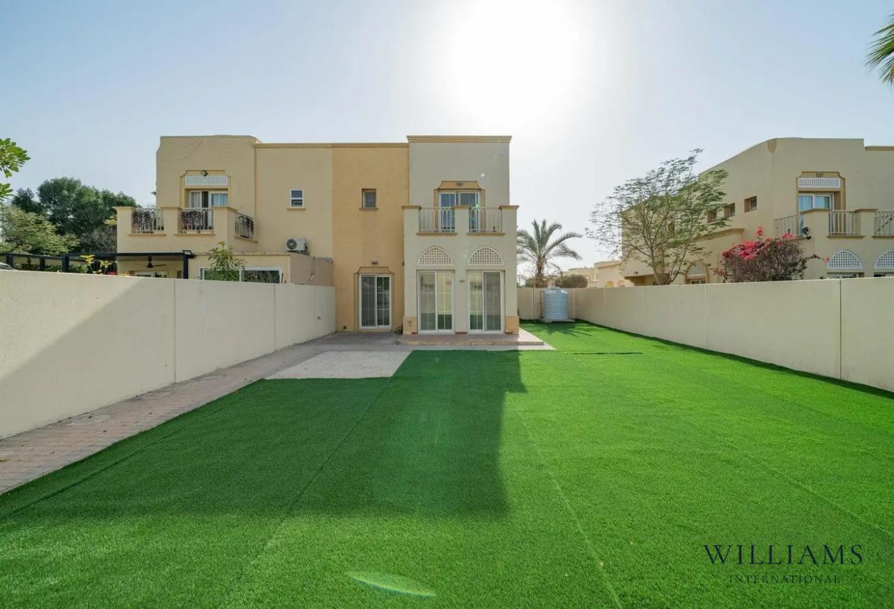 Vacant | Huge Plot | 3E | 3-BEDS