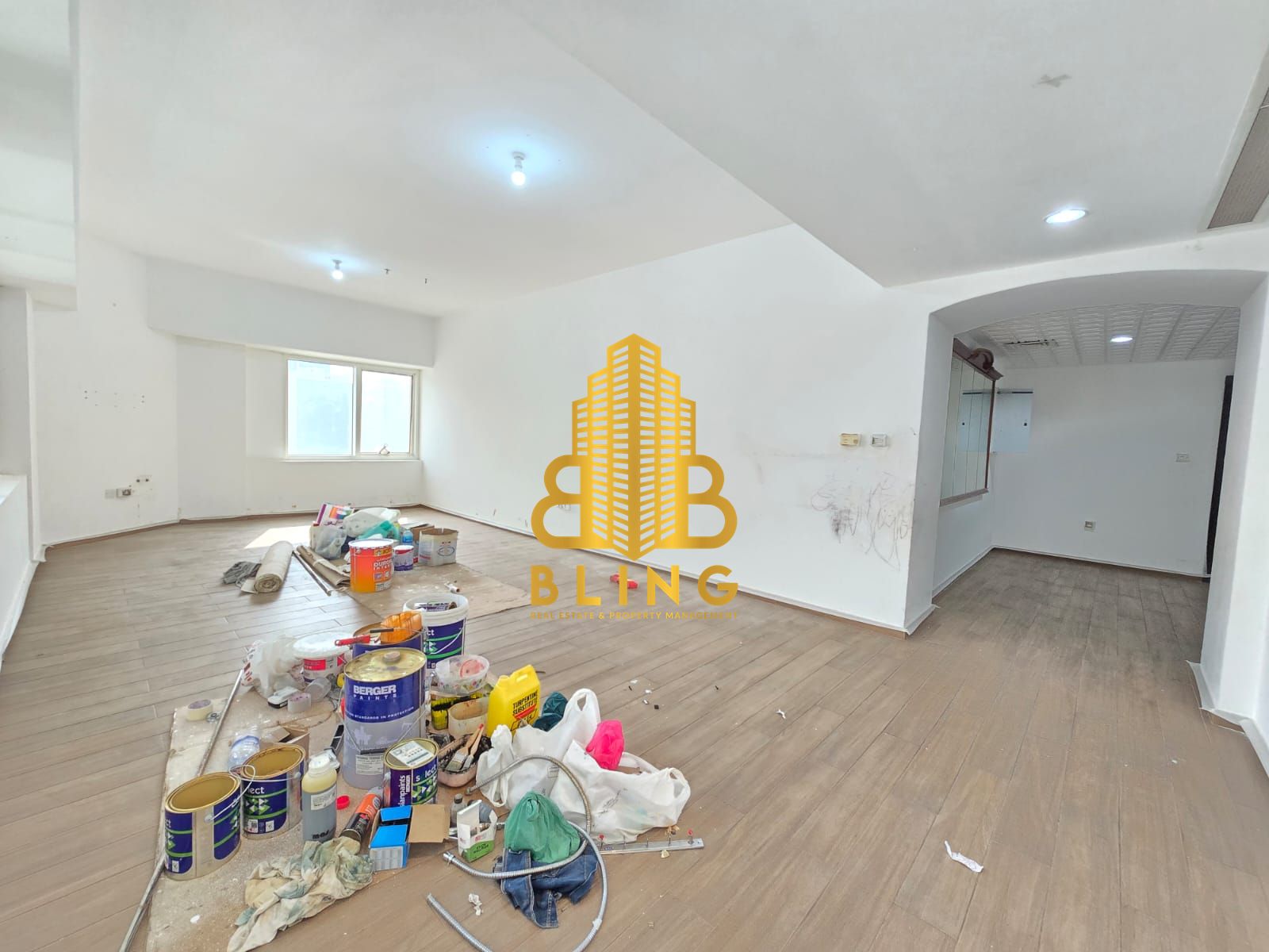 Splendid 3BHK With 1 Master Bedroom & Built-In Cupboards