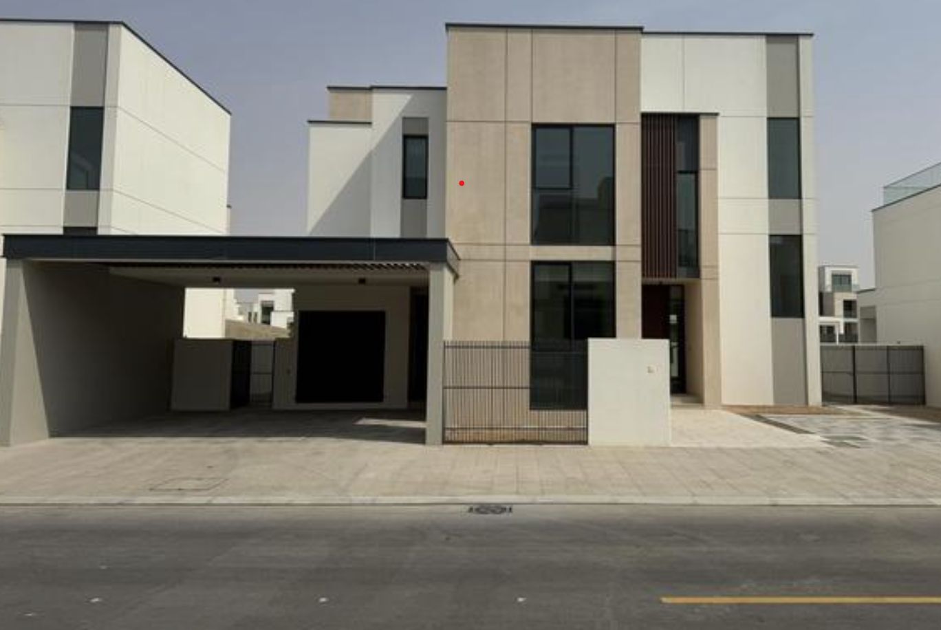 5 bedrooms villa available for rent