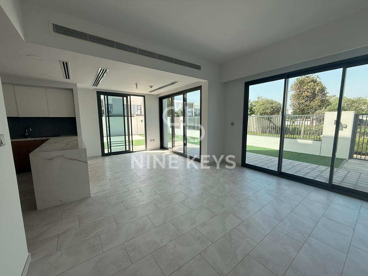 LUXURY LIVING LA ROSA 5 4BR + MAID | READY TO MOVE | ONLY AED 200K