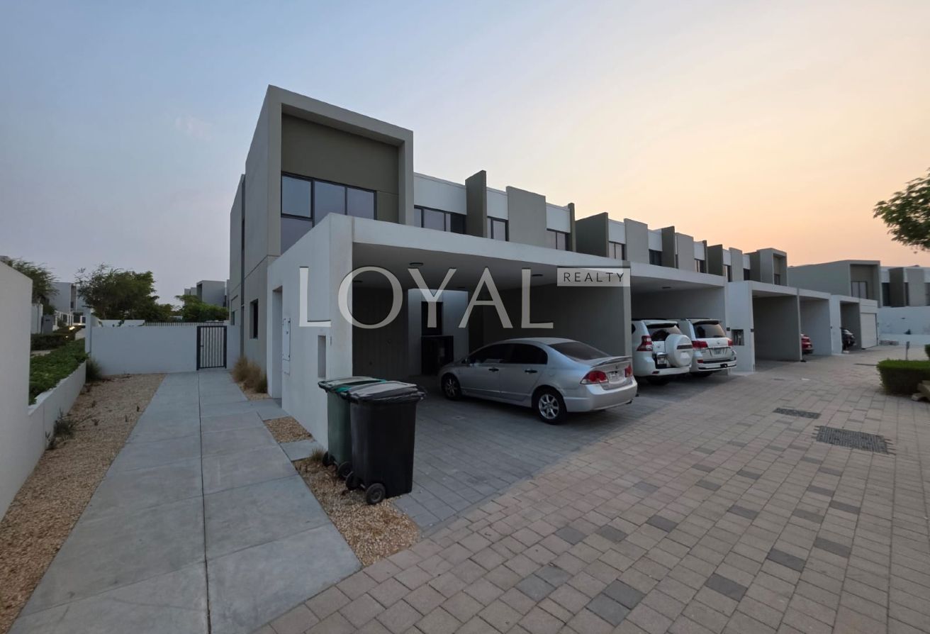 Big Plot | Near Amenities | End unit