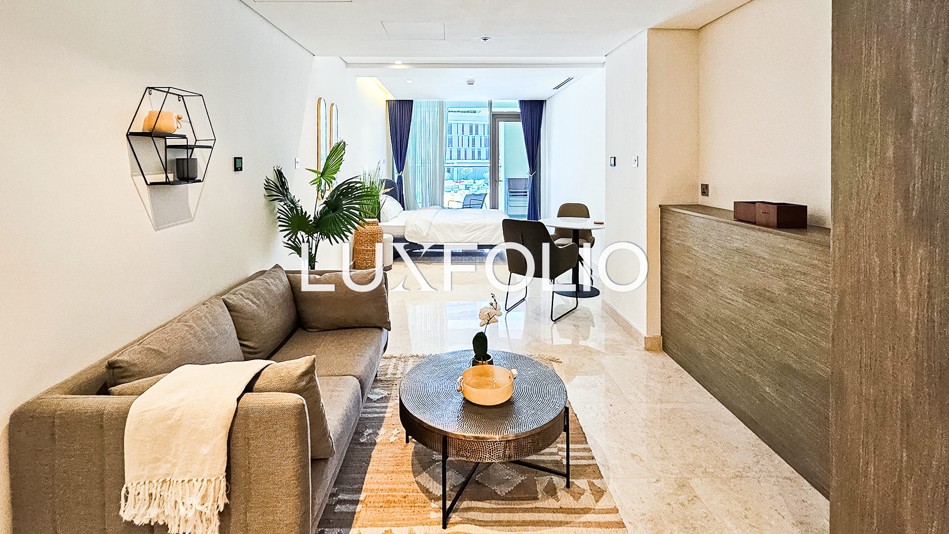 Luxury | Large Corner Unit | Park View