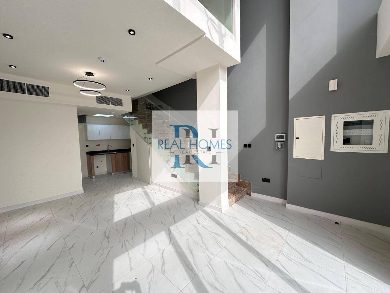 1-B\R Townhouse | Spacious Layout | Prime Location