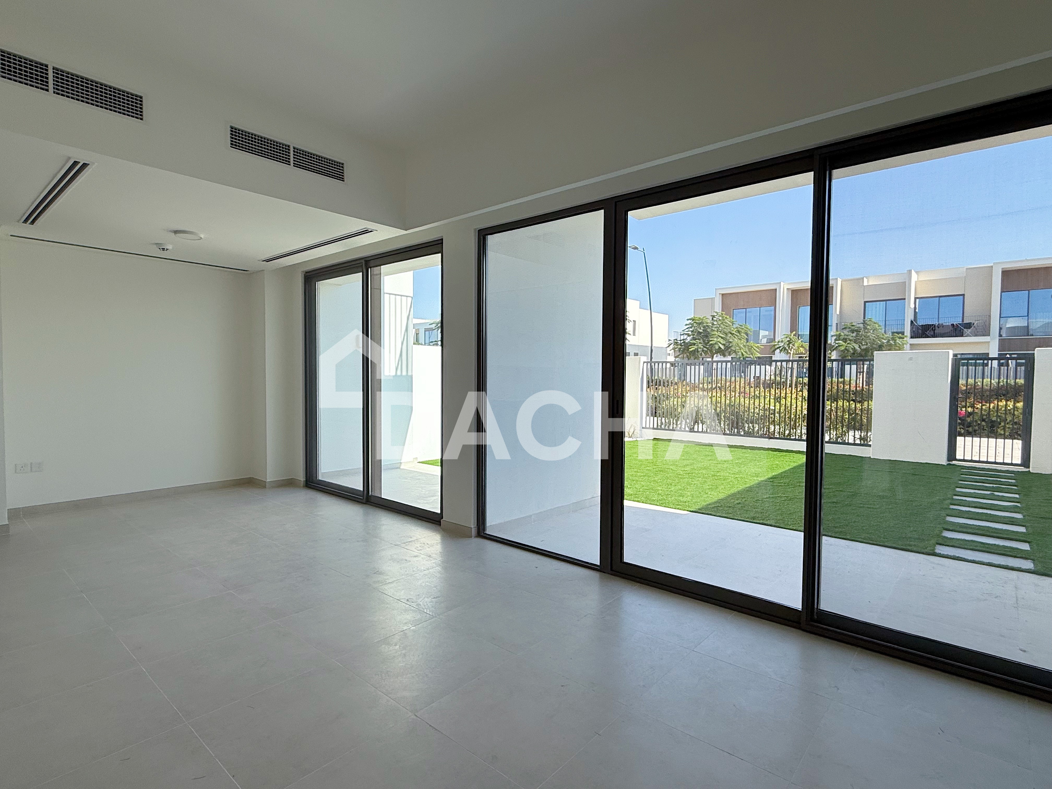 Brand New | Single-Row | Pocket Park View