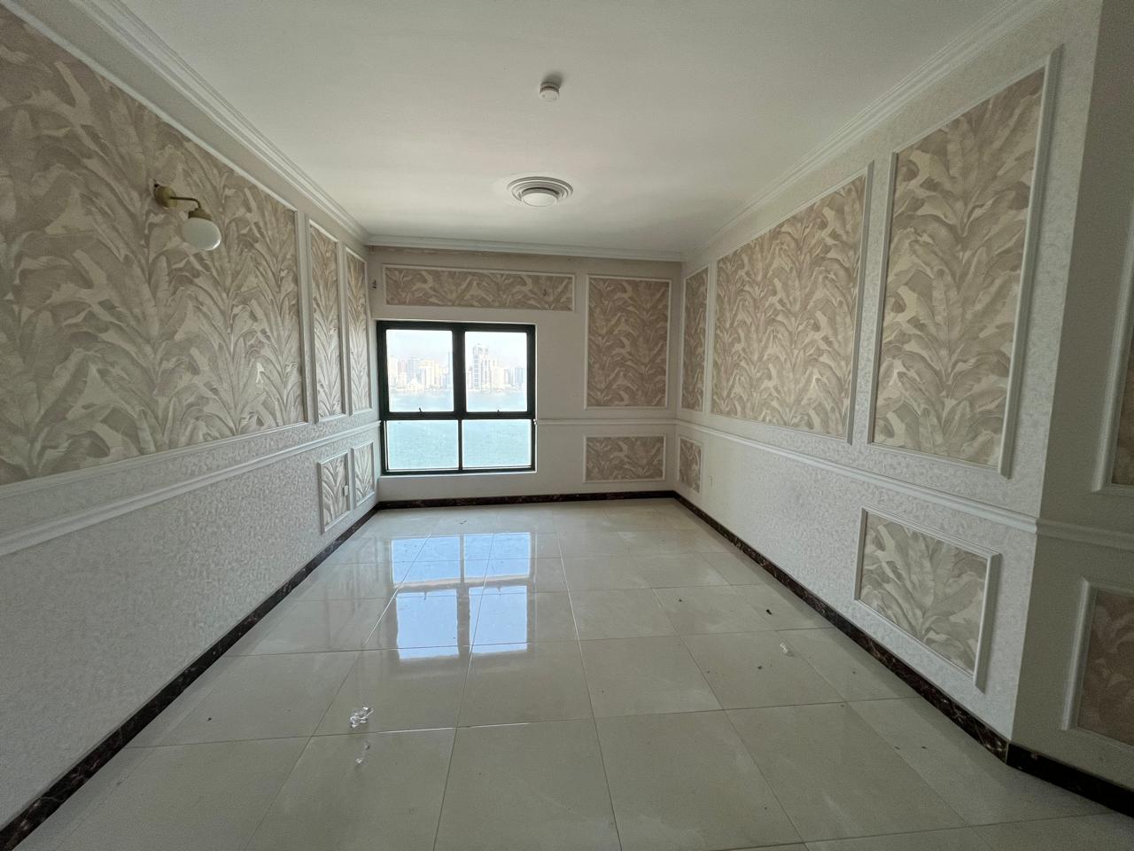 Sea view with a storage room, free parking, and very spacious layout. Security deposit by non-cashable cheque. Contract attestation is covered by the
