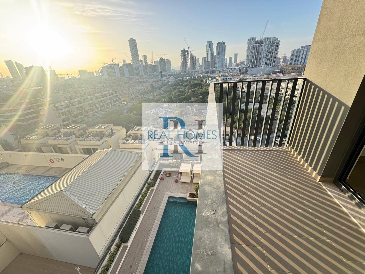 Luxury Living | Pool View | Prime Location