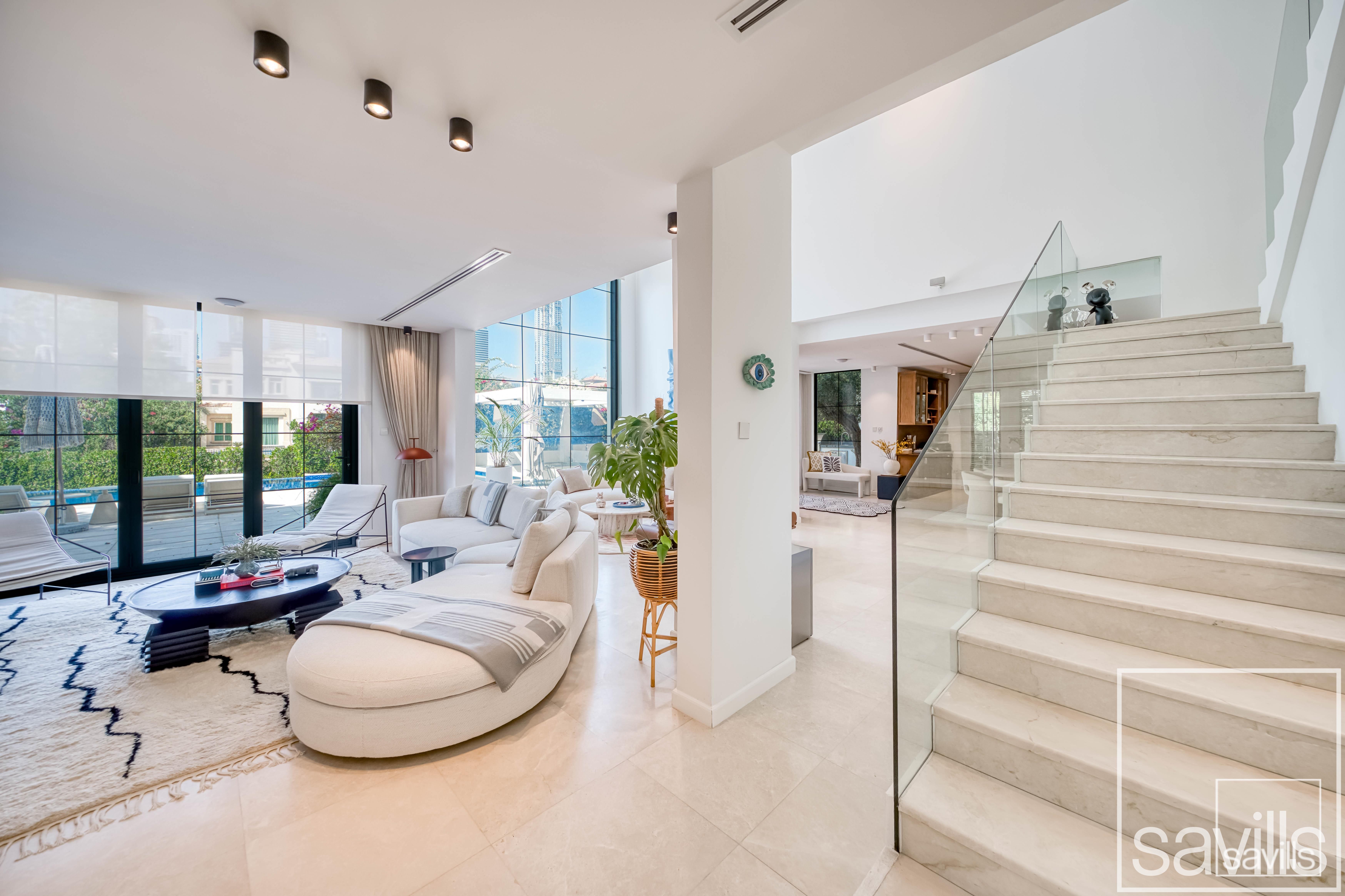 Main Lake | Renovated Villa | Corner Plot