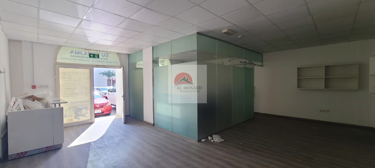FULLY FURNISHED GLASS PARTITION WOODEN FLOOR 2 AC WORKING PARKING VIEW