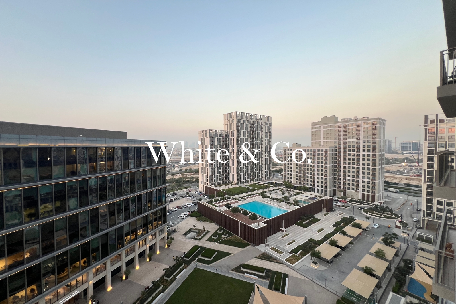 Corner Unit | Pool View | Spacious Unit