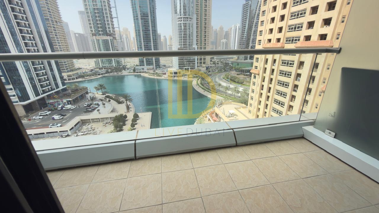 Close to Metro I well Maintained I Middle Floor