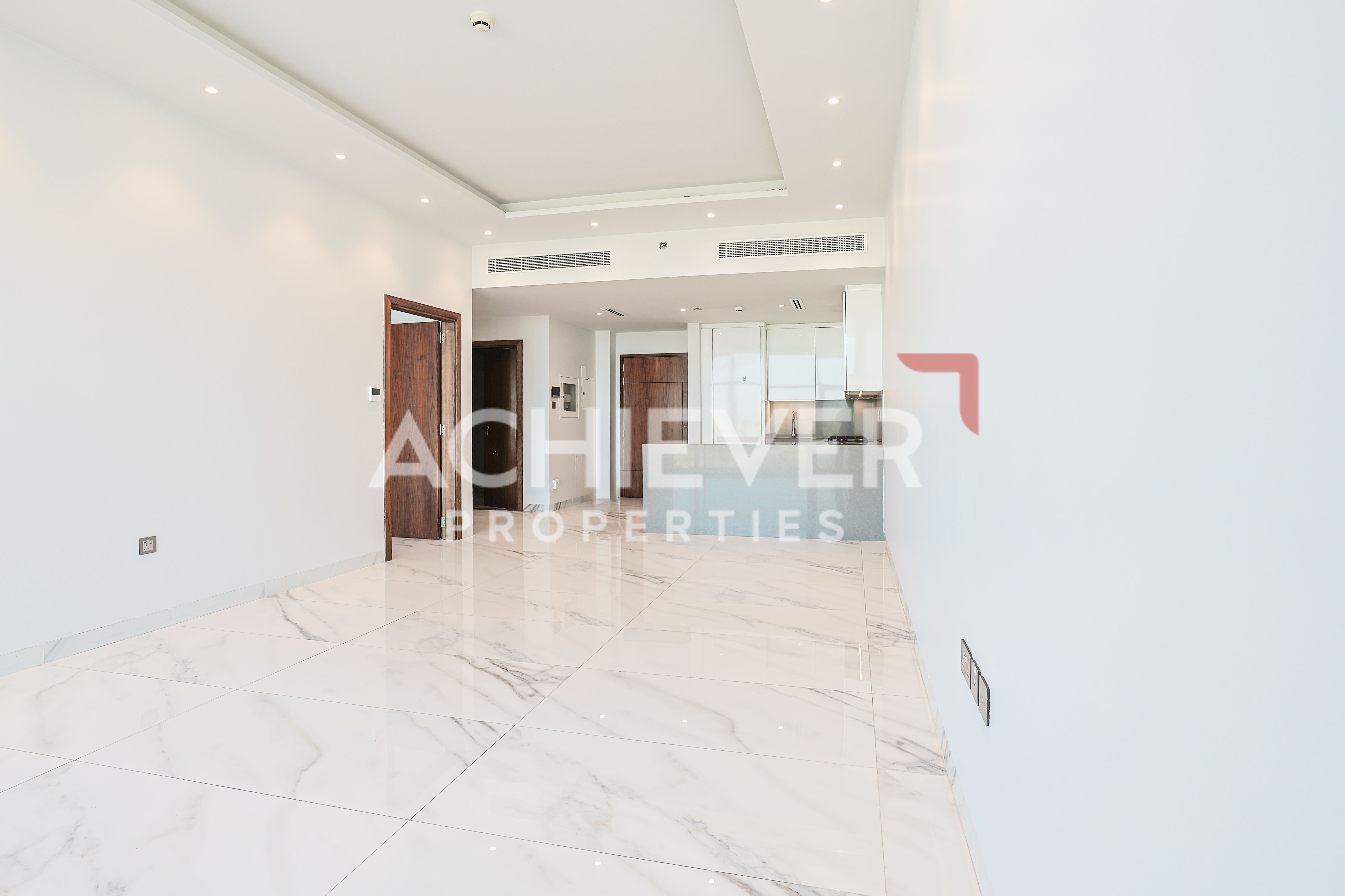 Large & Bright Unit | Well Maintained | Exclusive