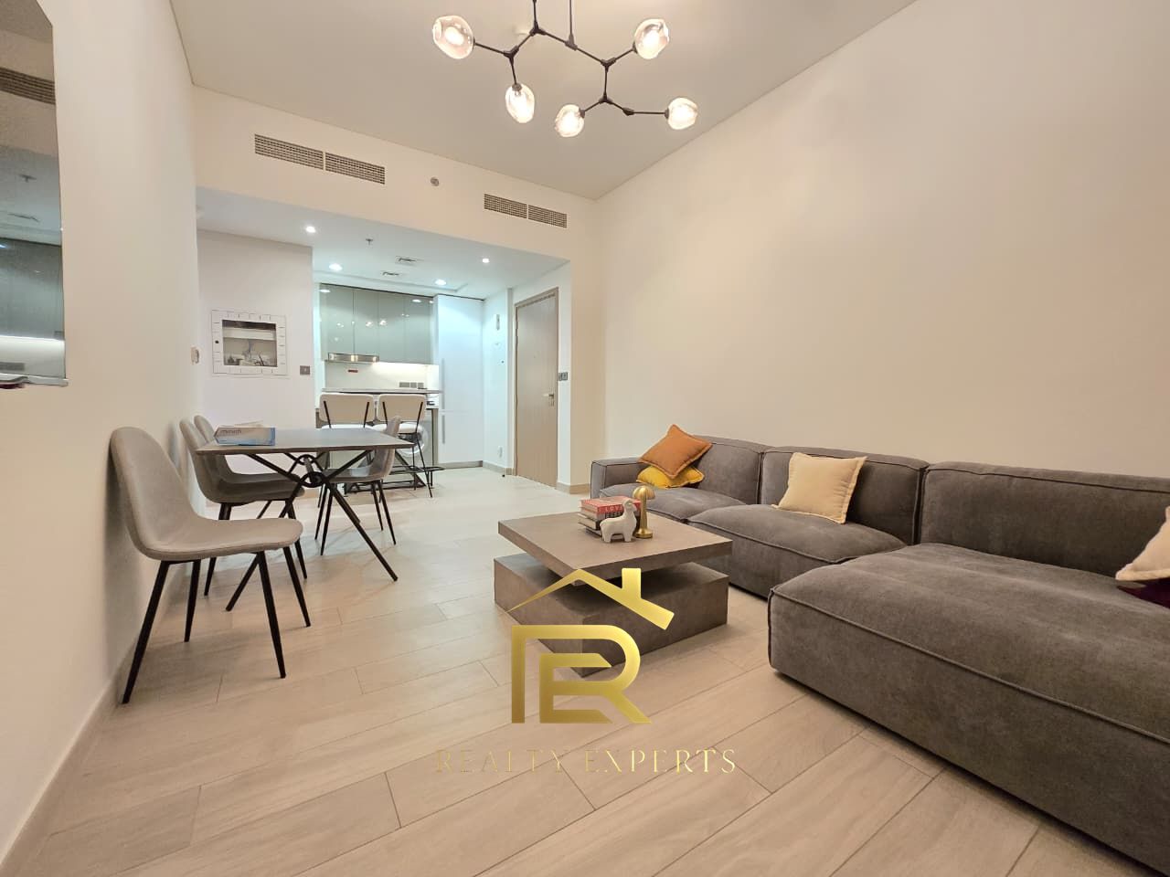 2BHK FULLY FURNISHED CHILLER FREE VACANT
