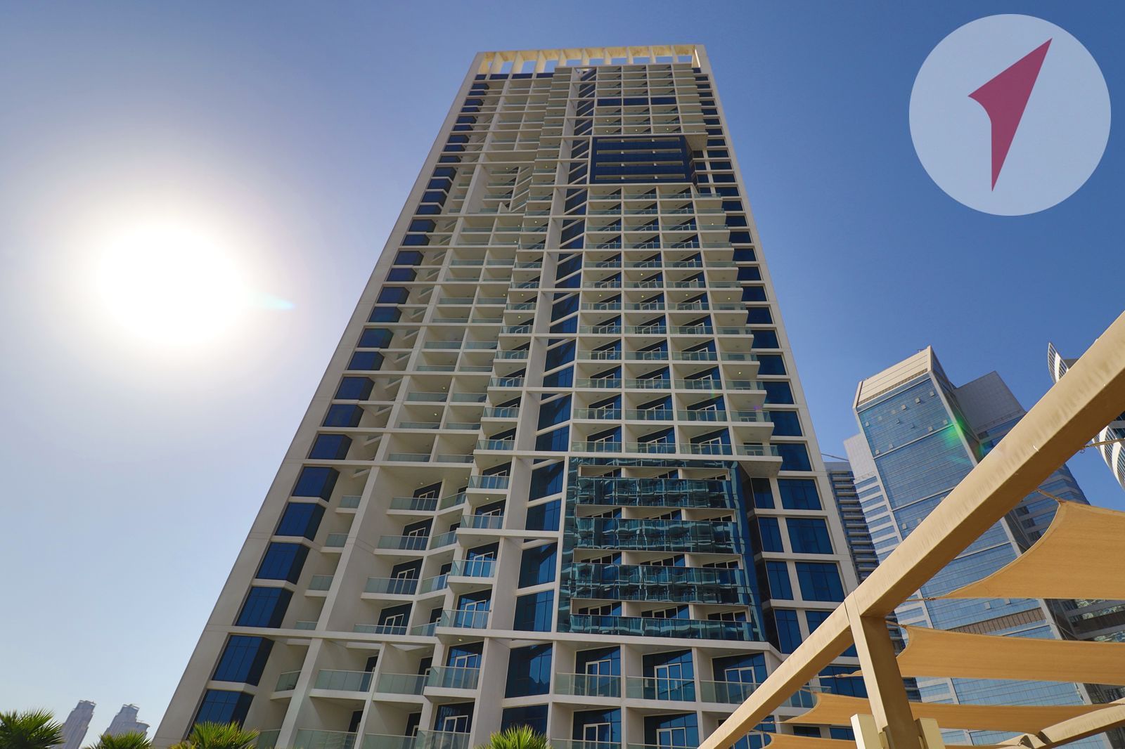 Vacant & Furnished Waterfront Living Apartment