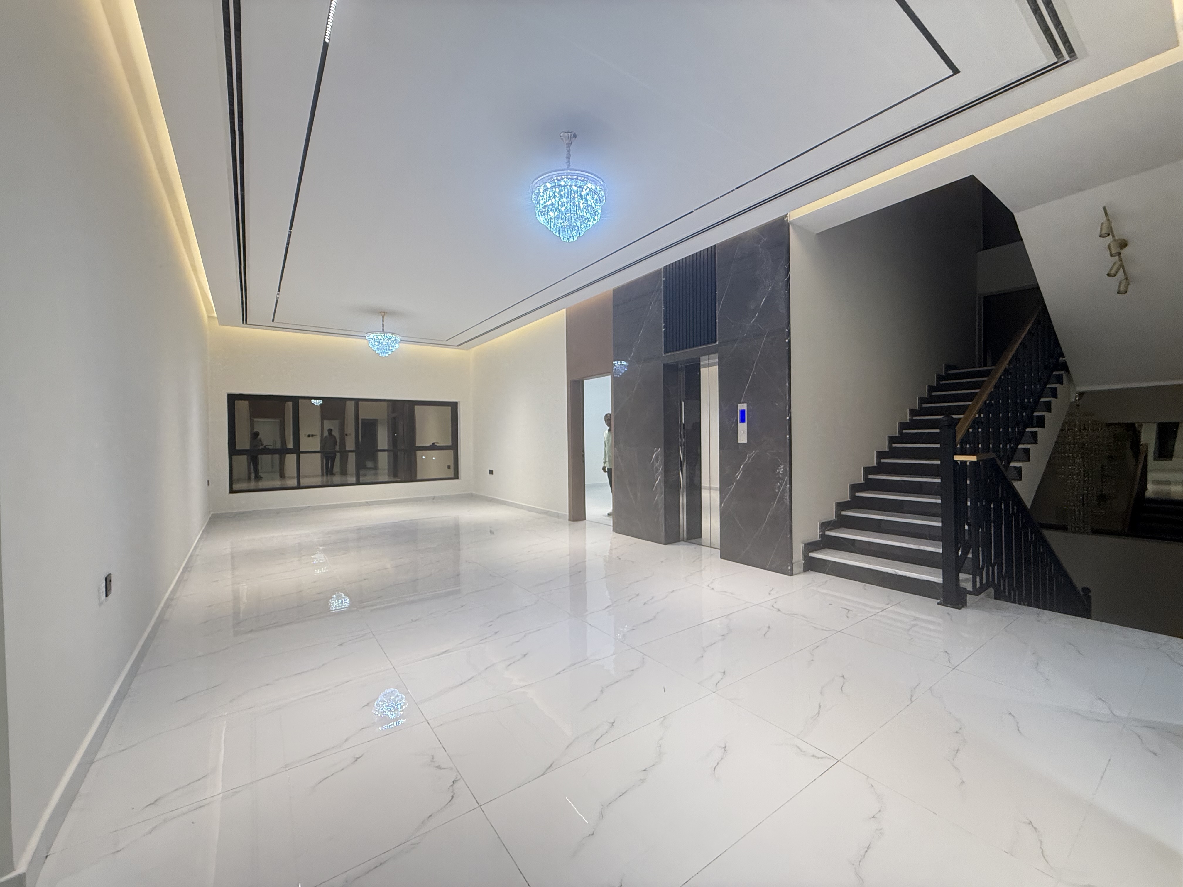 LUXURY. BRAND NEW 5BHK VILLA WITH MAID ROOM WALDROP BIG SPACE PARKING WITH ELEVATOR TV LONCH BIG HALL