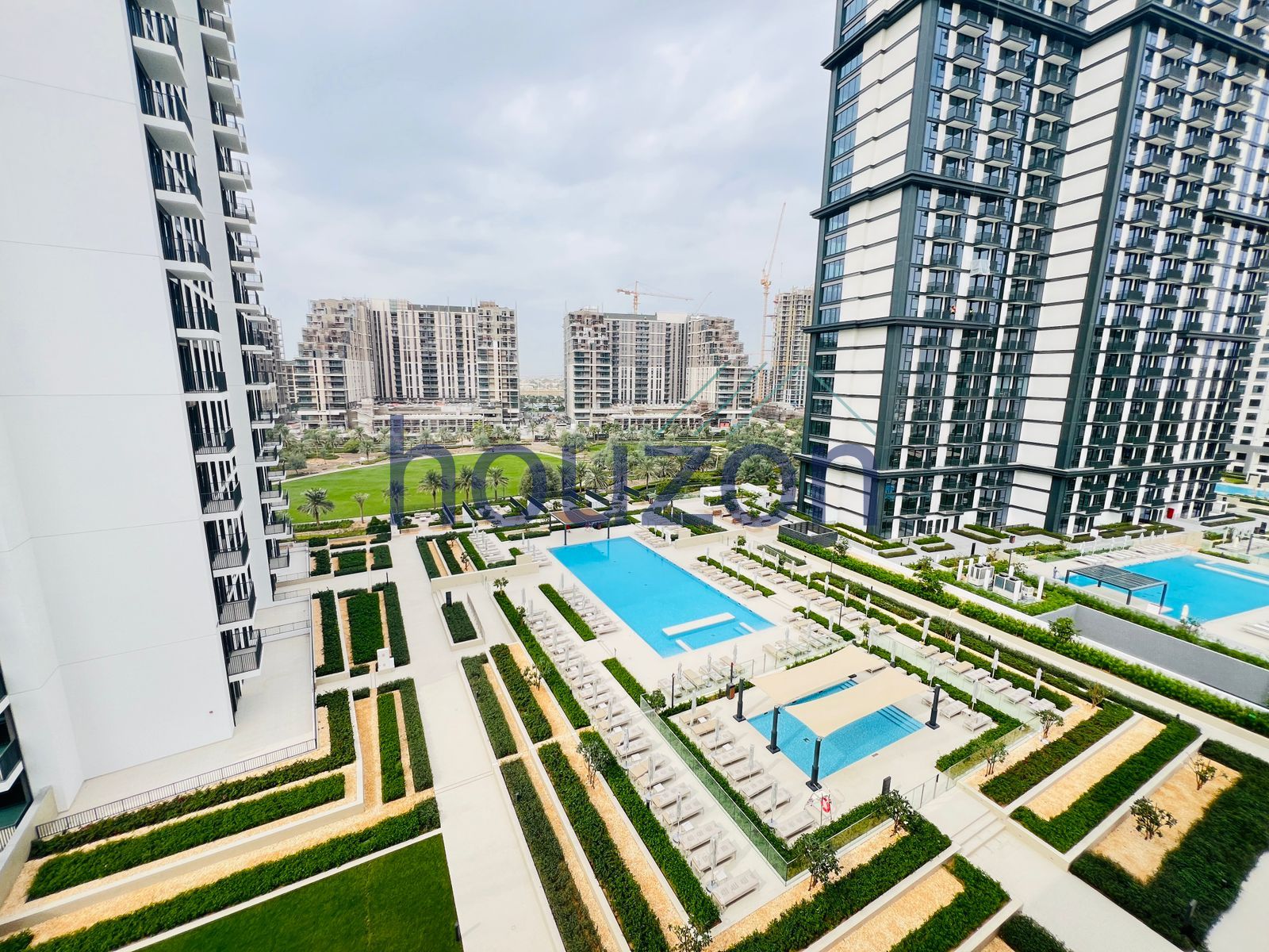 Chiller Free 2BR| Park Access |Close to the Mall