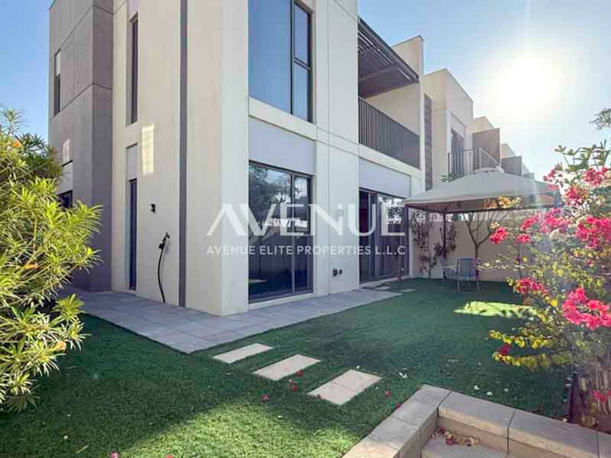 Community Expert | Corner Plot | Ready to Move