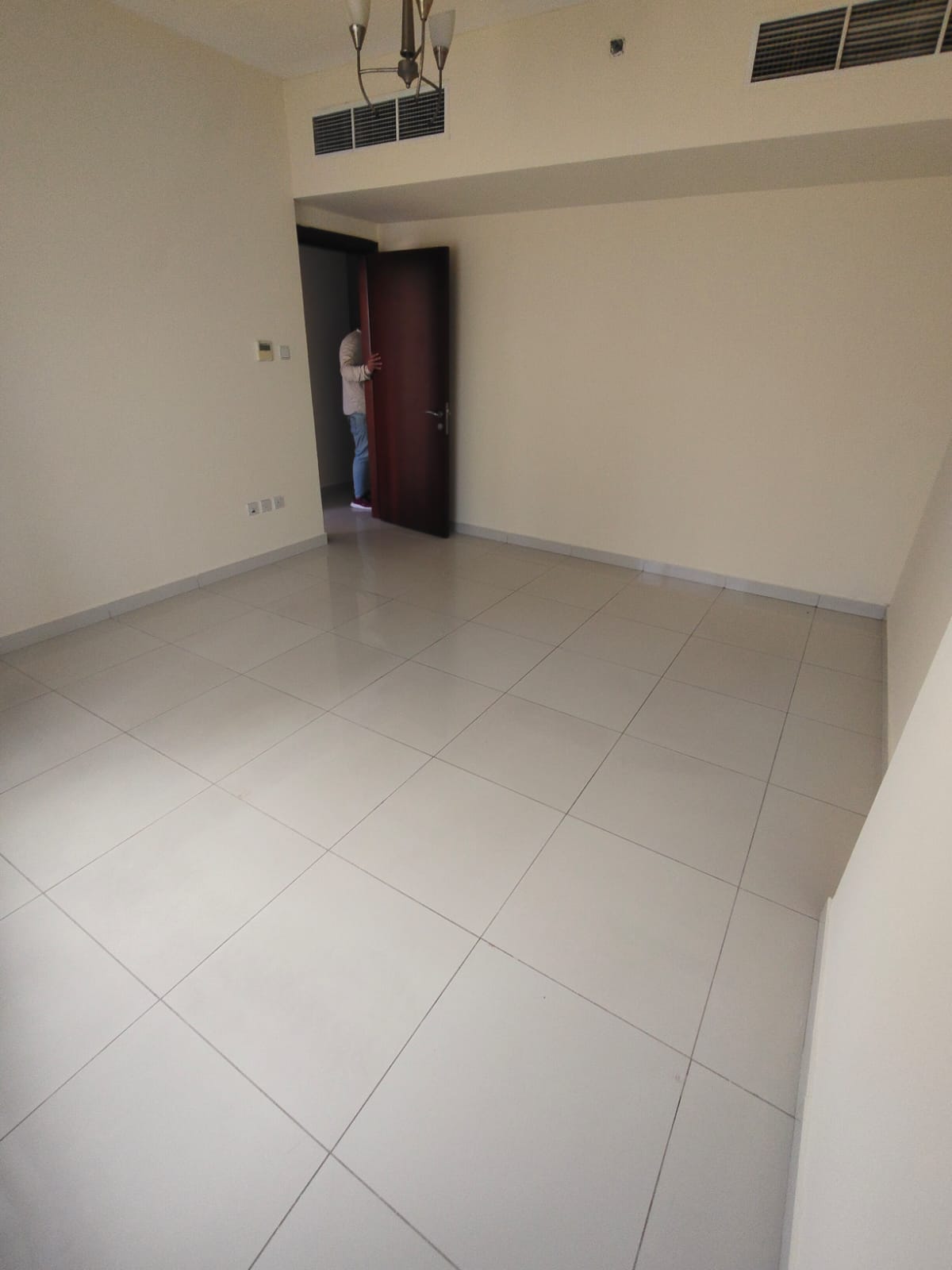 One bedroom and a living room. Located in Al Taawun, close to the Corniche with an excellent view, near all services.