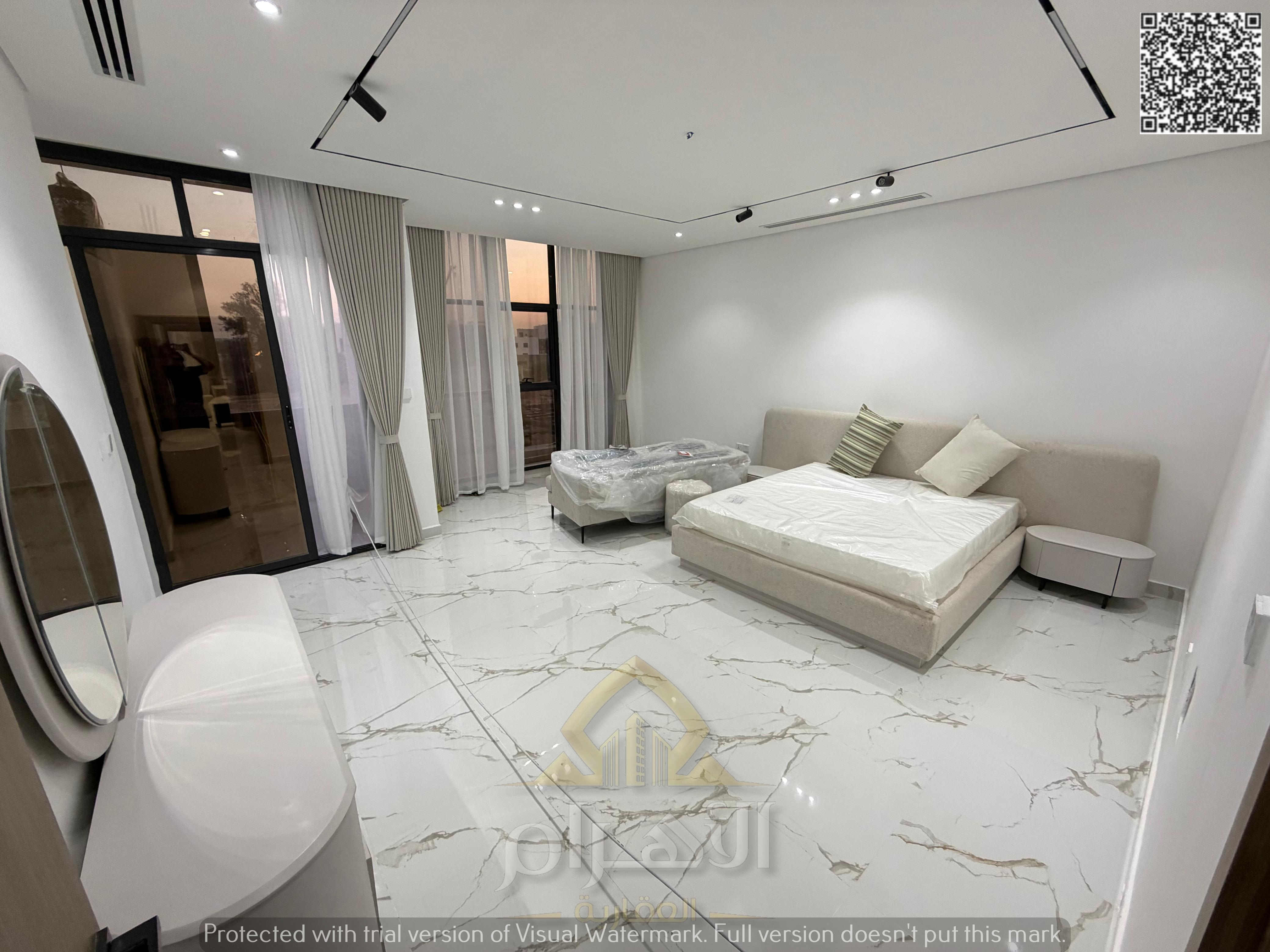 Ready-to-move-in villa with furnishings - directly behind a mosque - 5 master bedrooms with a roof