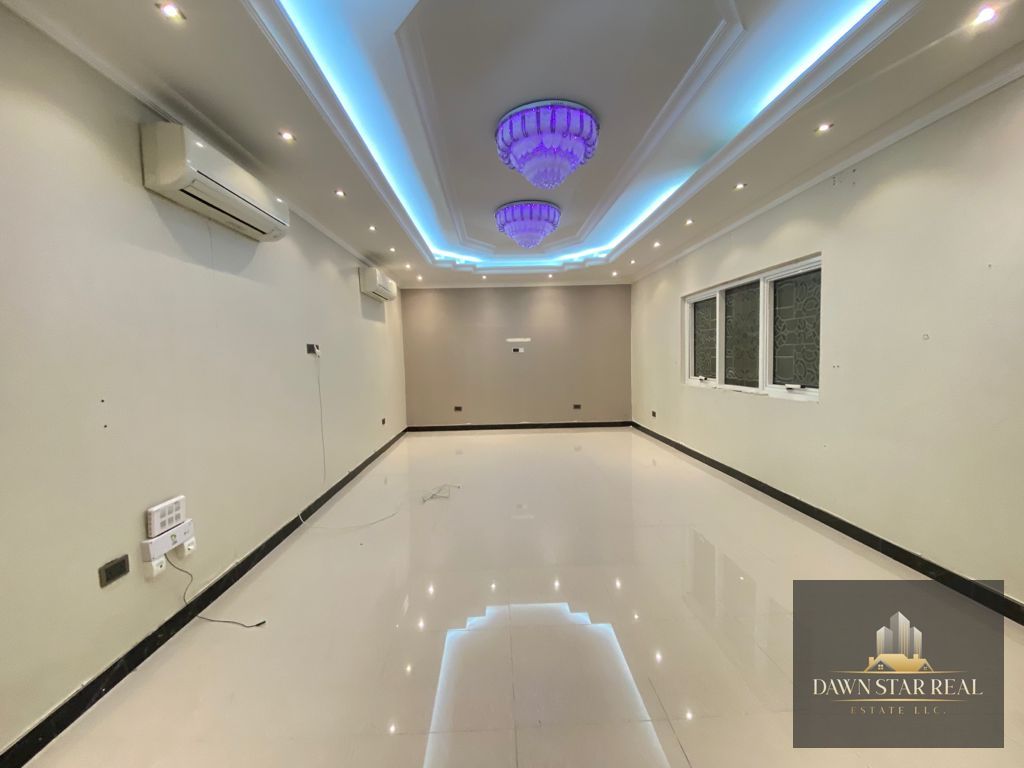 Brand New Studio Separate/Kitchen Proper Washroom Near Khalifa Market In KCA