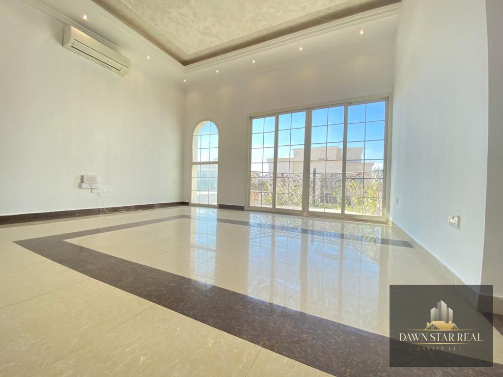Family Community 1bhk Separate Kitchen Proper Washroom Near Safeer Mall In KCA
