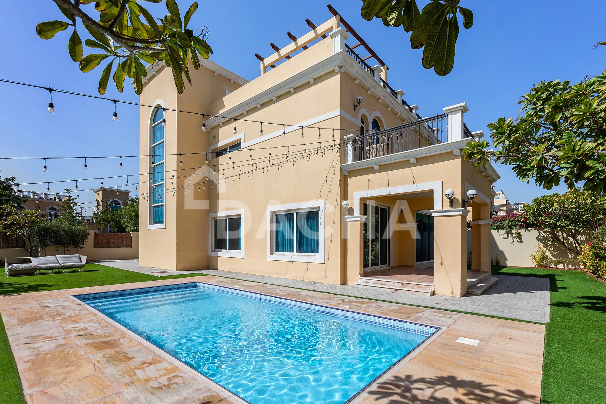 Private Pool | Single Row | Vacant