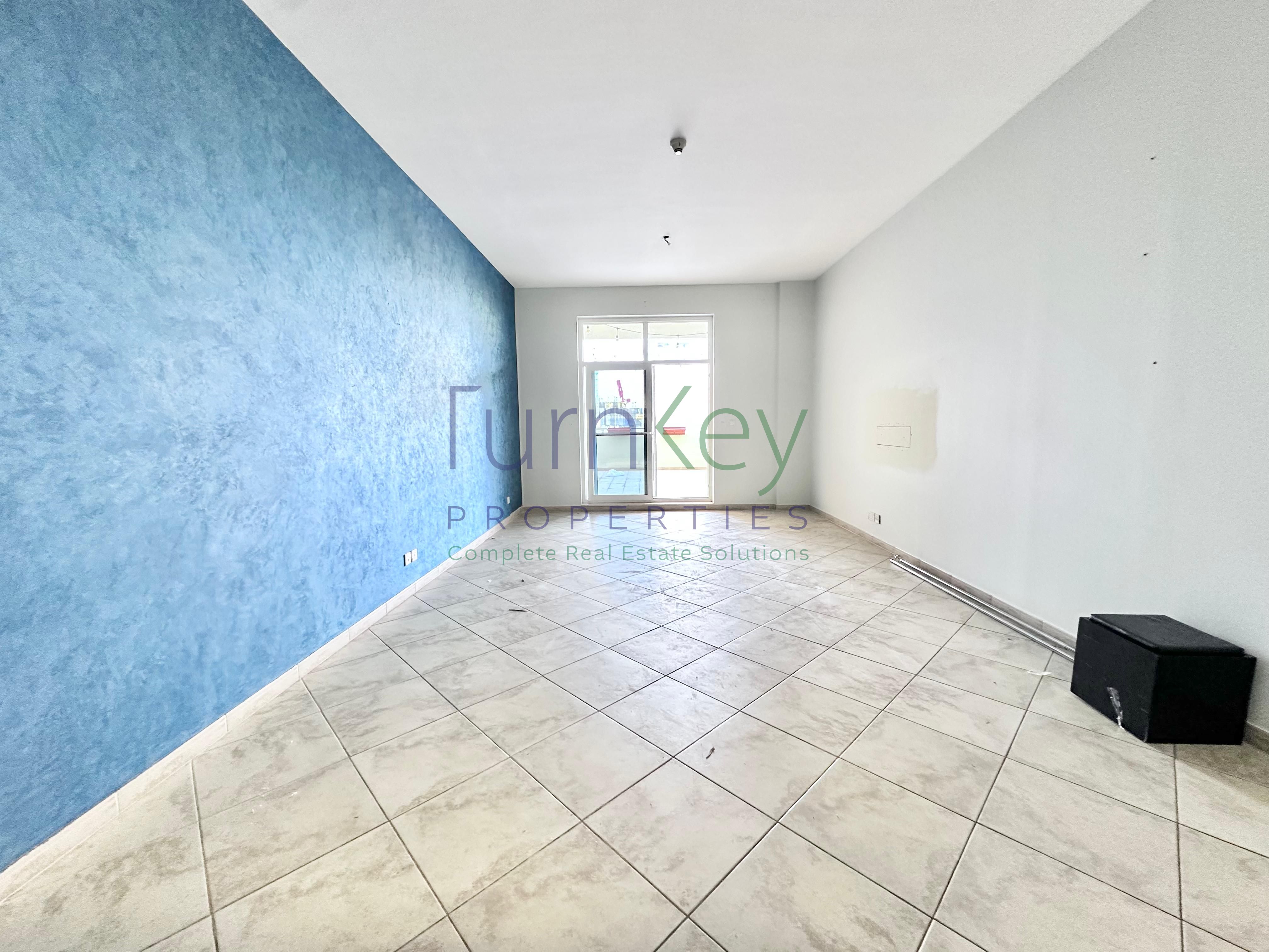 Spacious Layout | vacant | best deal