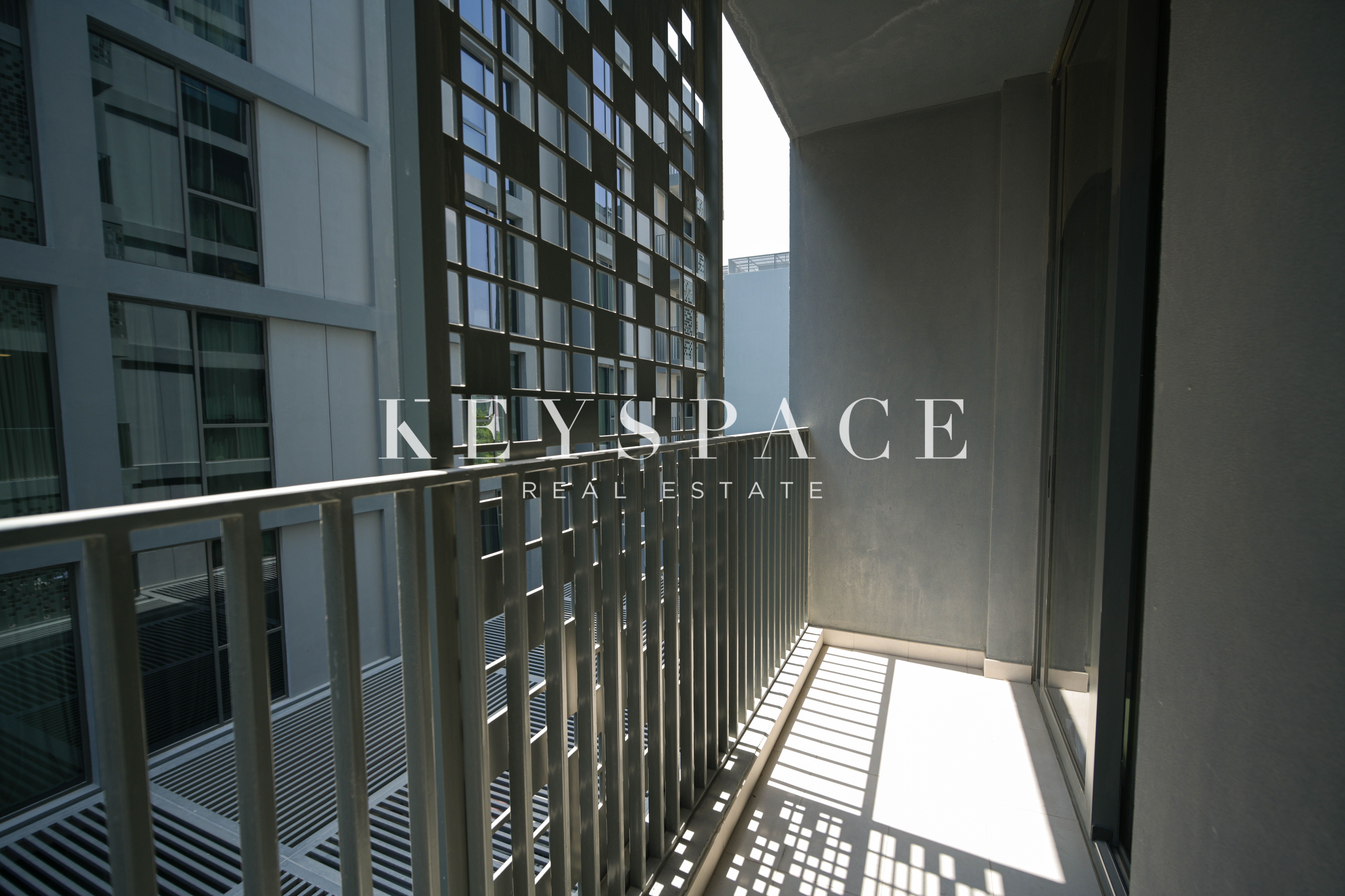 Turnkey Furnished Residence | Immediate Move-In Ready | Resale