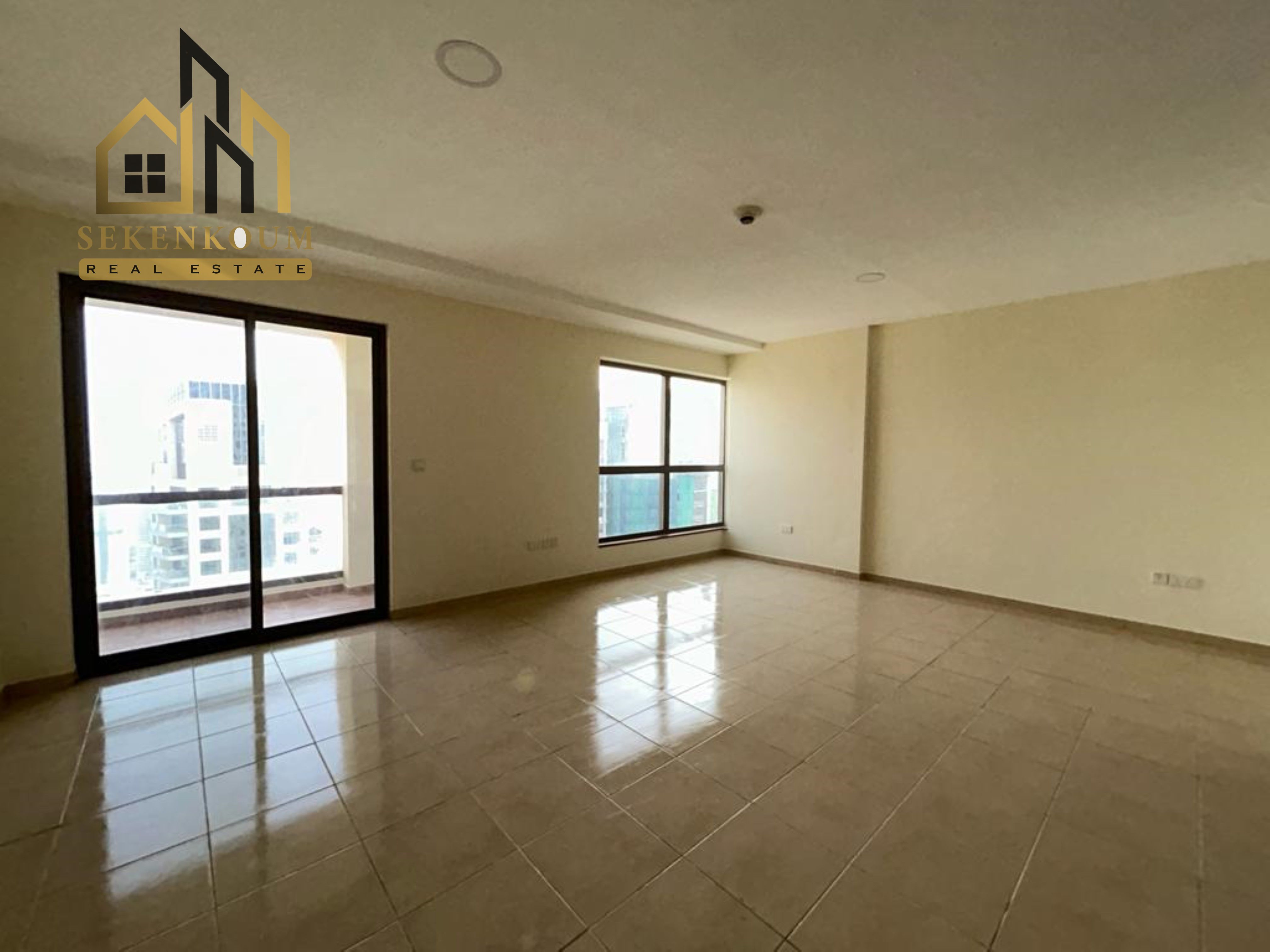 Spacious Layout - Vacant - Unfurnished