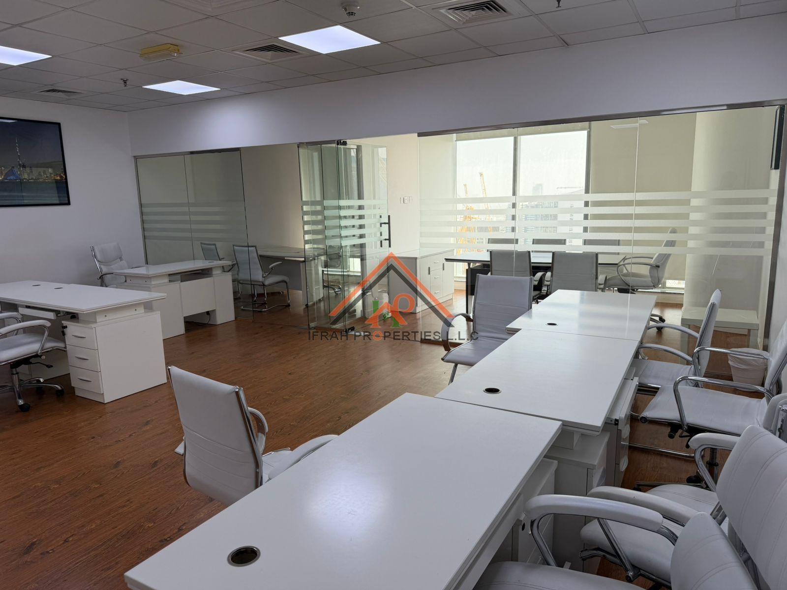 FULLY FURNISHED | HIGHER FLOOR | VACANT