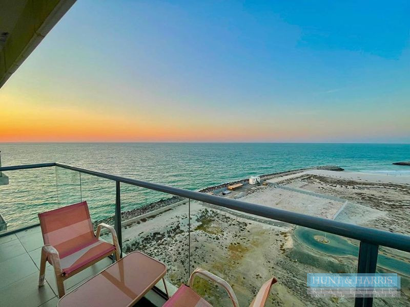 Sea View - Top Floor 2 Bedrooms Furnished for Rent - Chiller Free