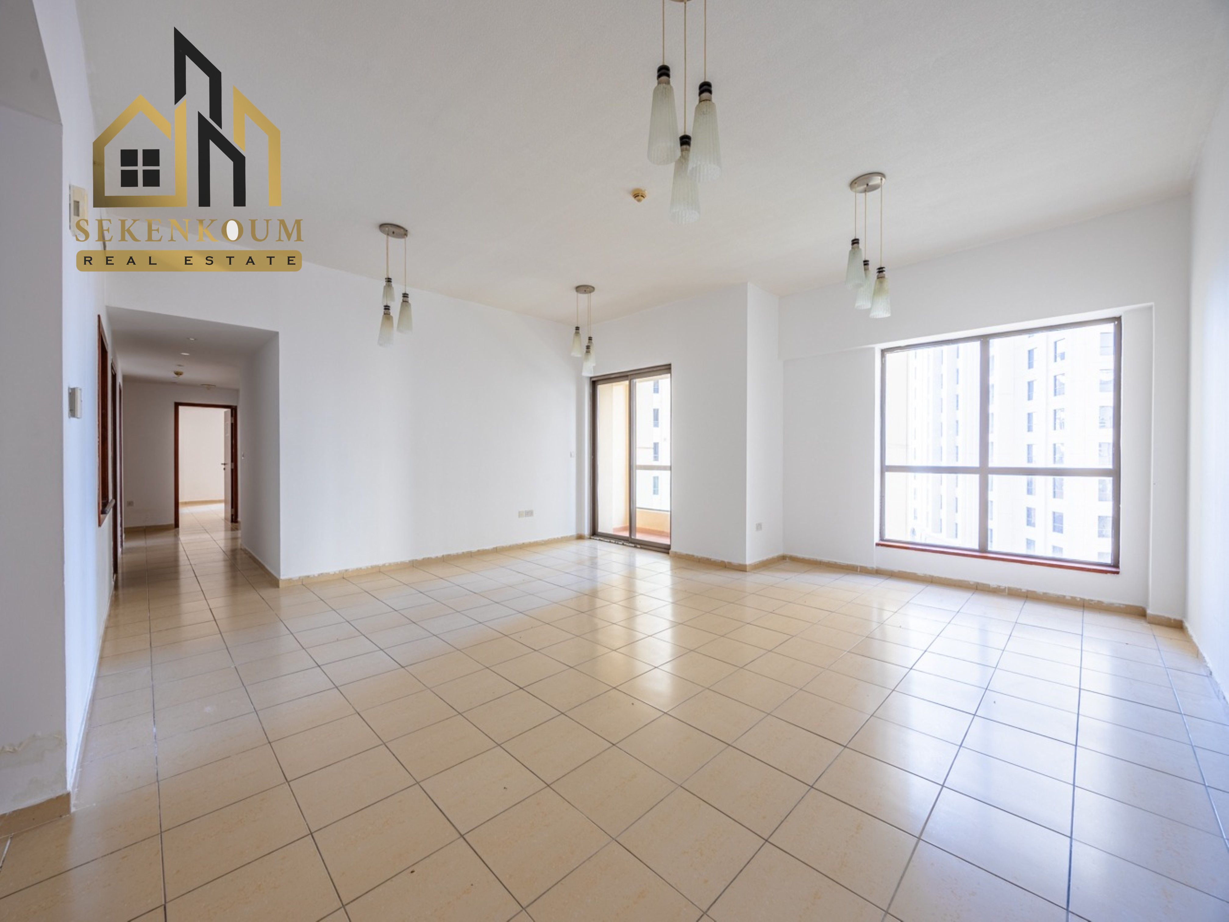 Spacious layout - Vacant - Unfurnished