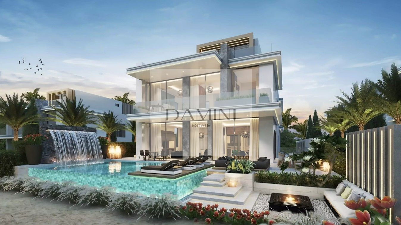 Luxurious Villa | Waterfront | Investor Deal