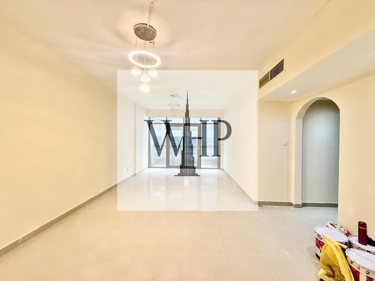 Spacious 2bhk with balcony free parking at Dubai border