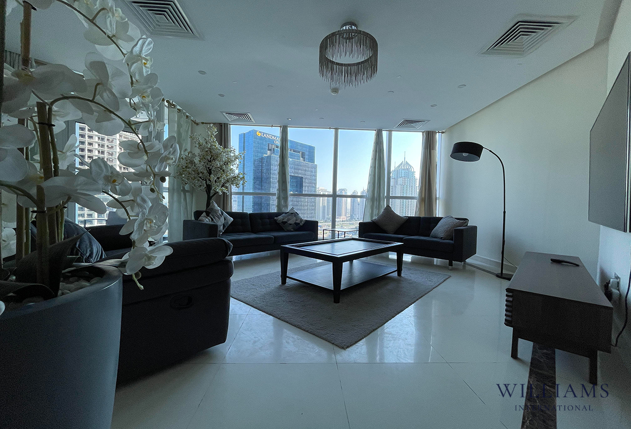 Generous Layout | Fully Furnished | 2 Parking Spot