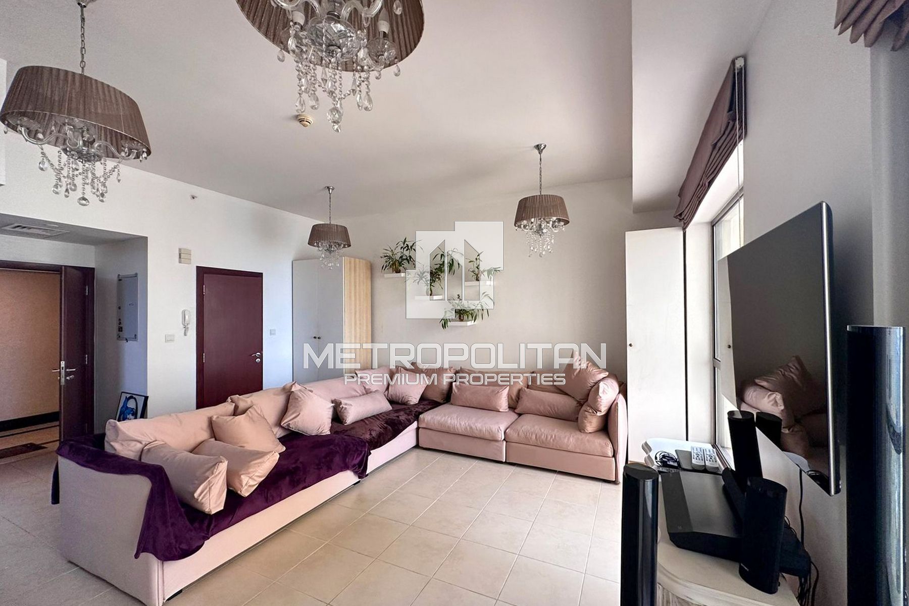 Stylish | Fully Furnished | Beachside Living