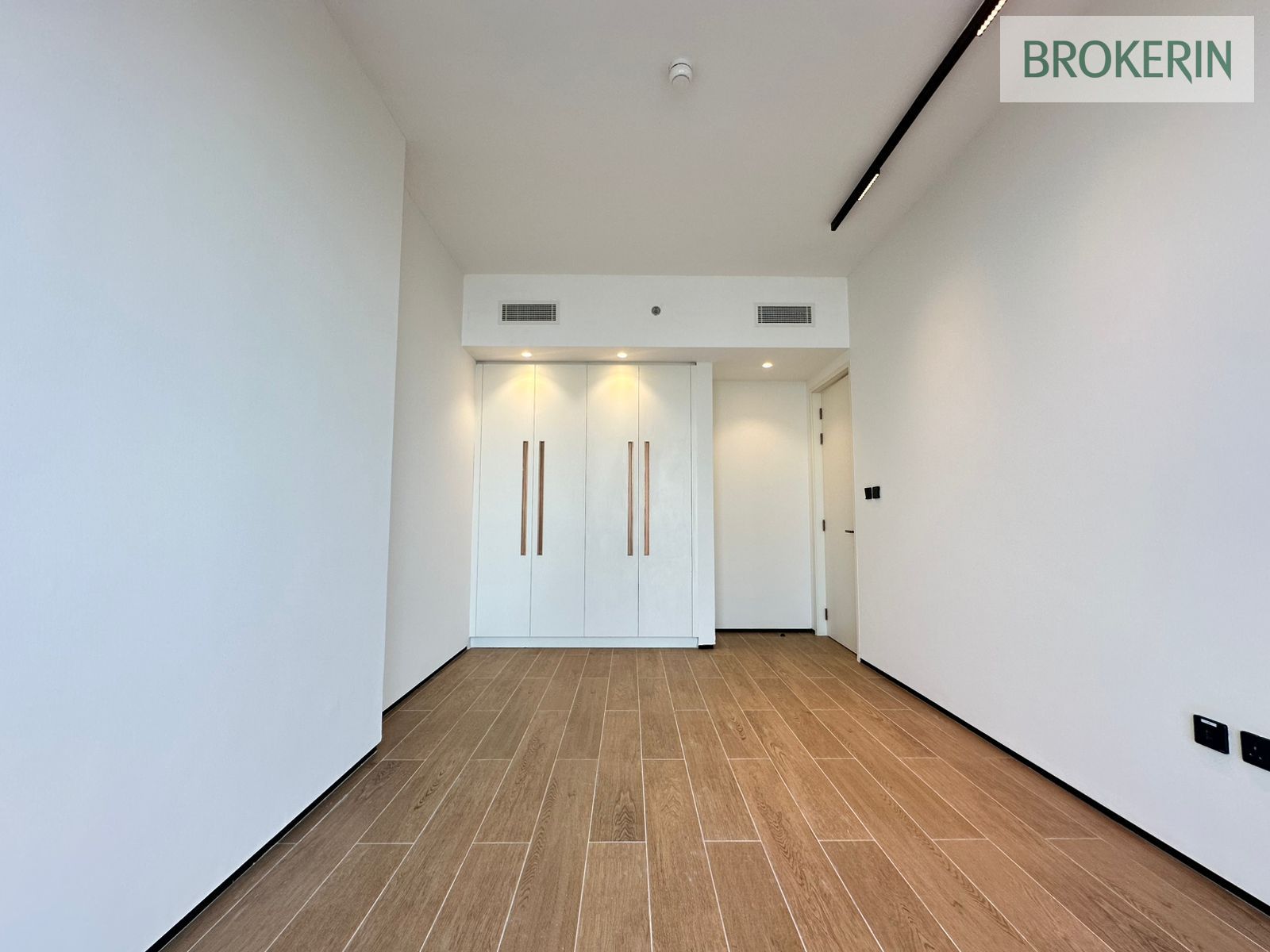 Modern Elegance + Sophisticated | Brand New Tower