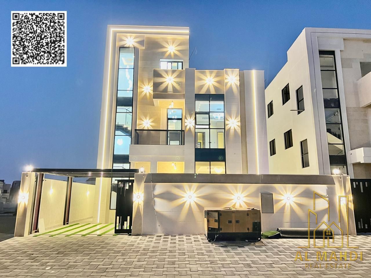 Corner villa on two streets at an excellent, negotiable price. It features a large courtyard and freehold ownership for life, available to all nationa