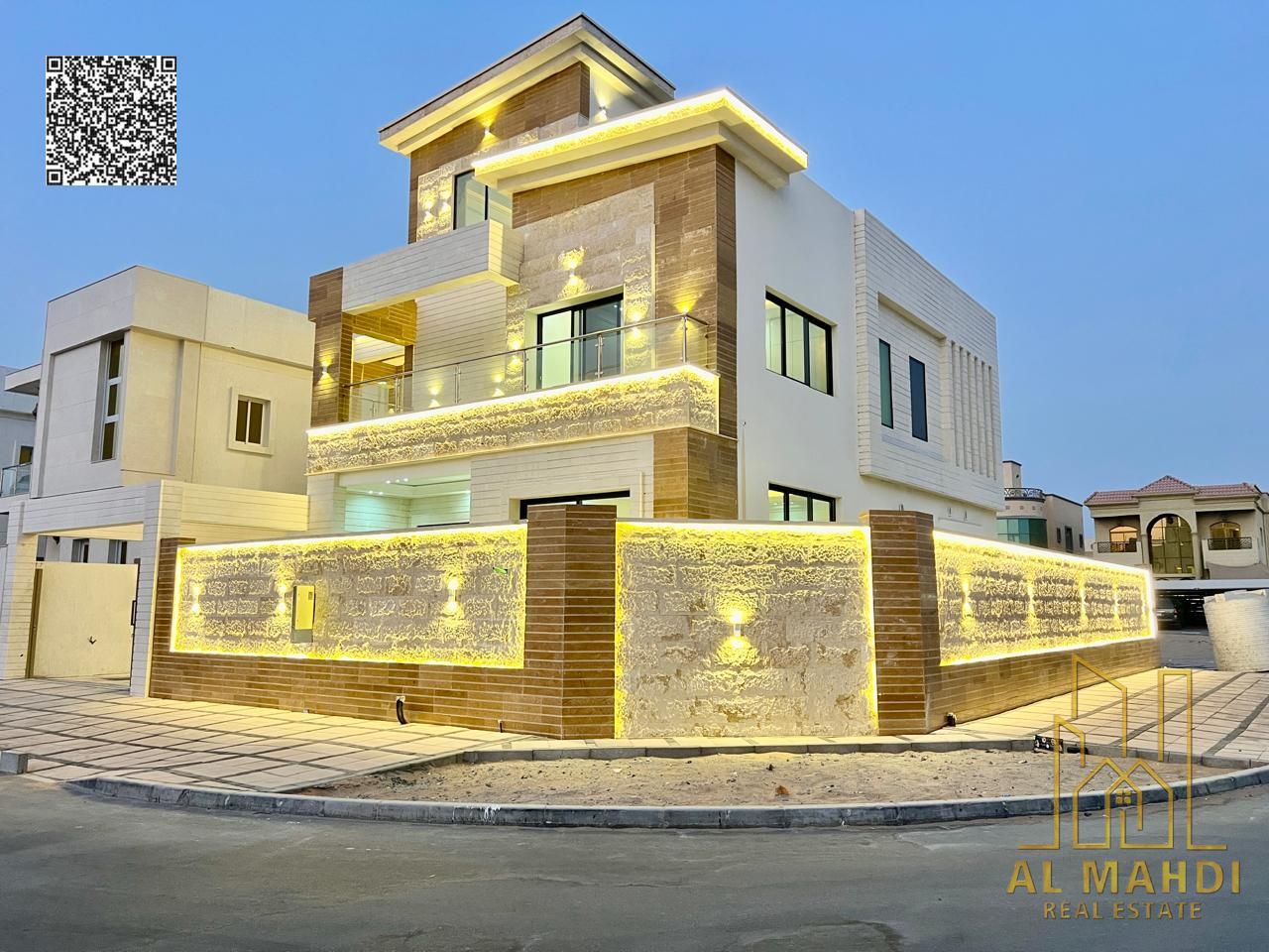 Luxury villa for sale with roof in yasmine