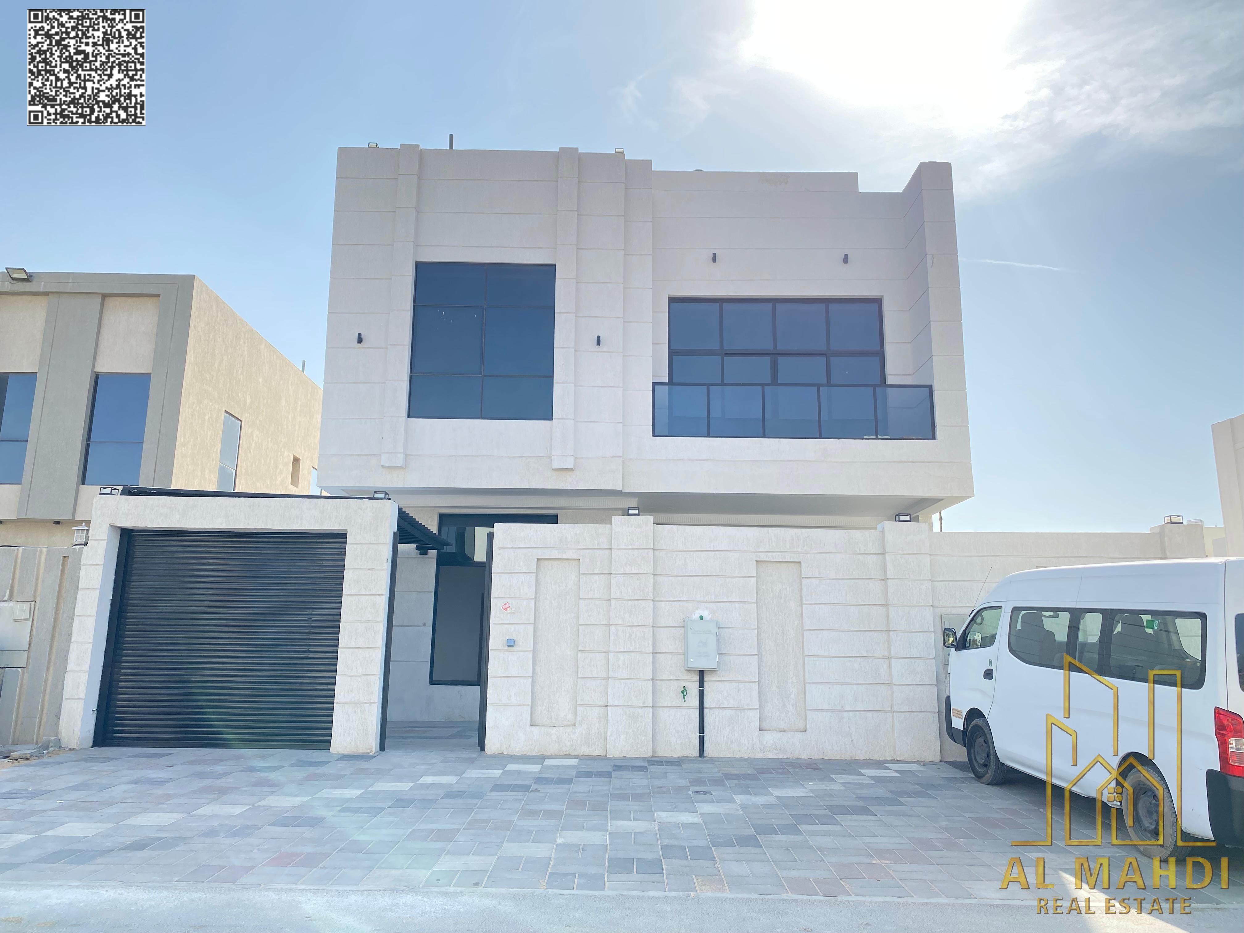 A once-in-a-lifetime opportunity! Own your dream villa. Freehold ownership for all nationalities. Includes water and electricity. Super deluxe finishi