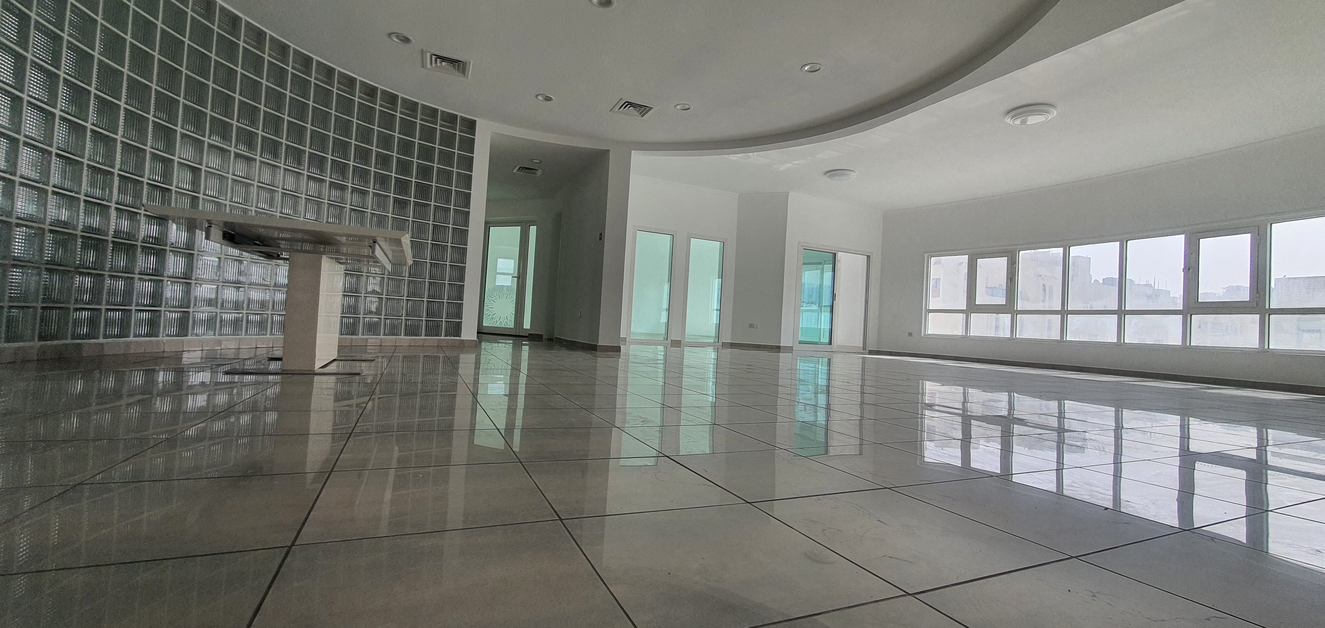 Four Bedrooms Apartment in Al Manaseer