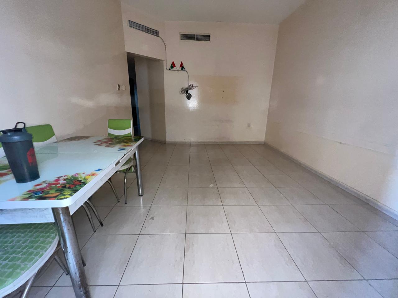 Specious Apartment//Nice Location//Close Hall//1Bhk 2 Bathroom Balcony Only Family?