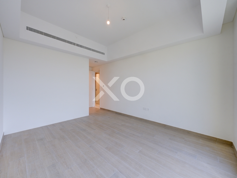 Marina skyline view | Maids room | READY