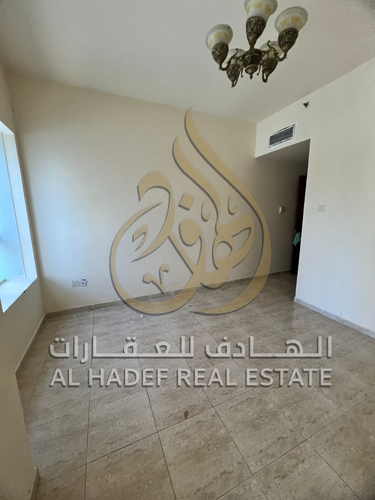 Beautiful 1BR apartment with hall on the main street, spacious, minutes from Dubai exit, with premium free services. Rent: 45,000.
