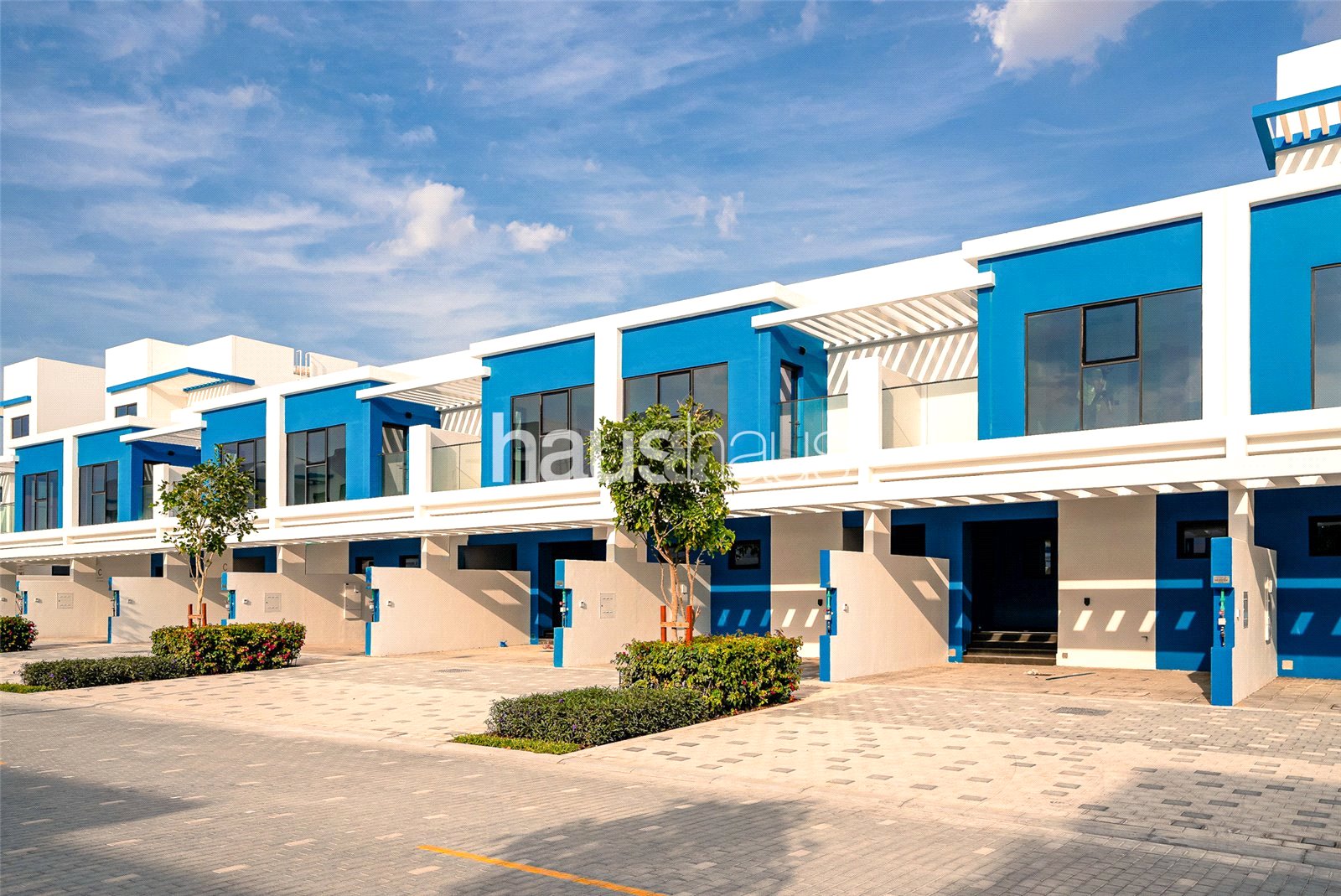 Exclusive | 4 Bedroom | Close to Amenities | New