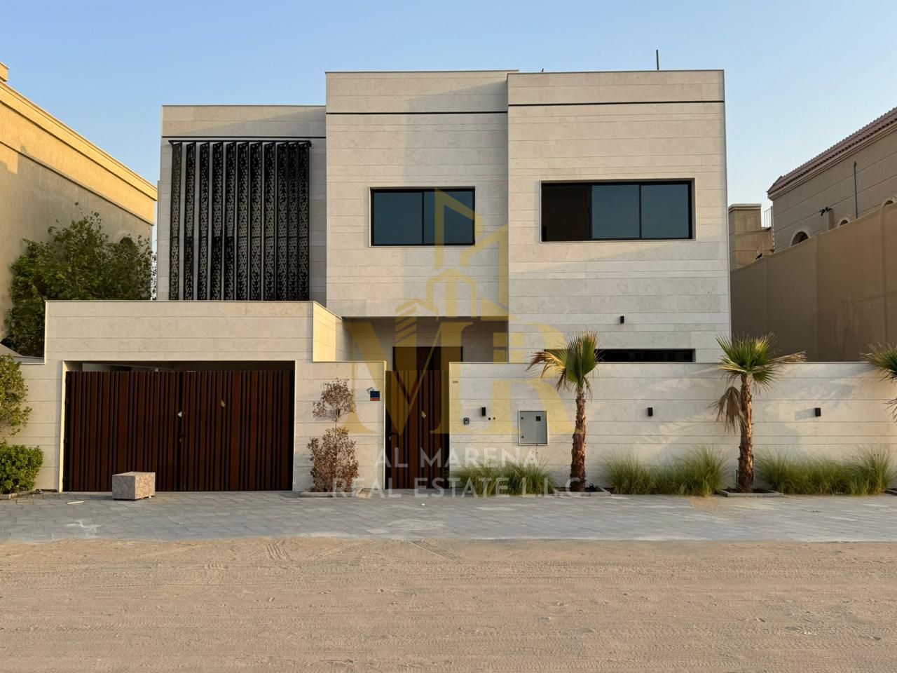Villa for sale directly opposite the mosque with a private swimming pool and super deluxe finishing.