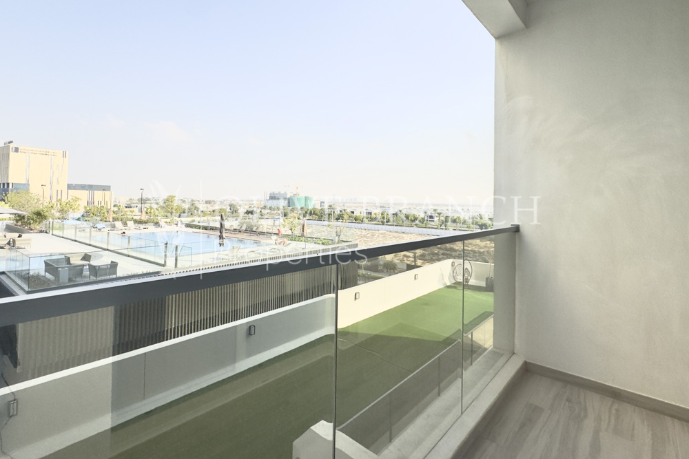 Sought-After Location | Vacant | Pool View