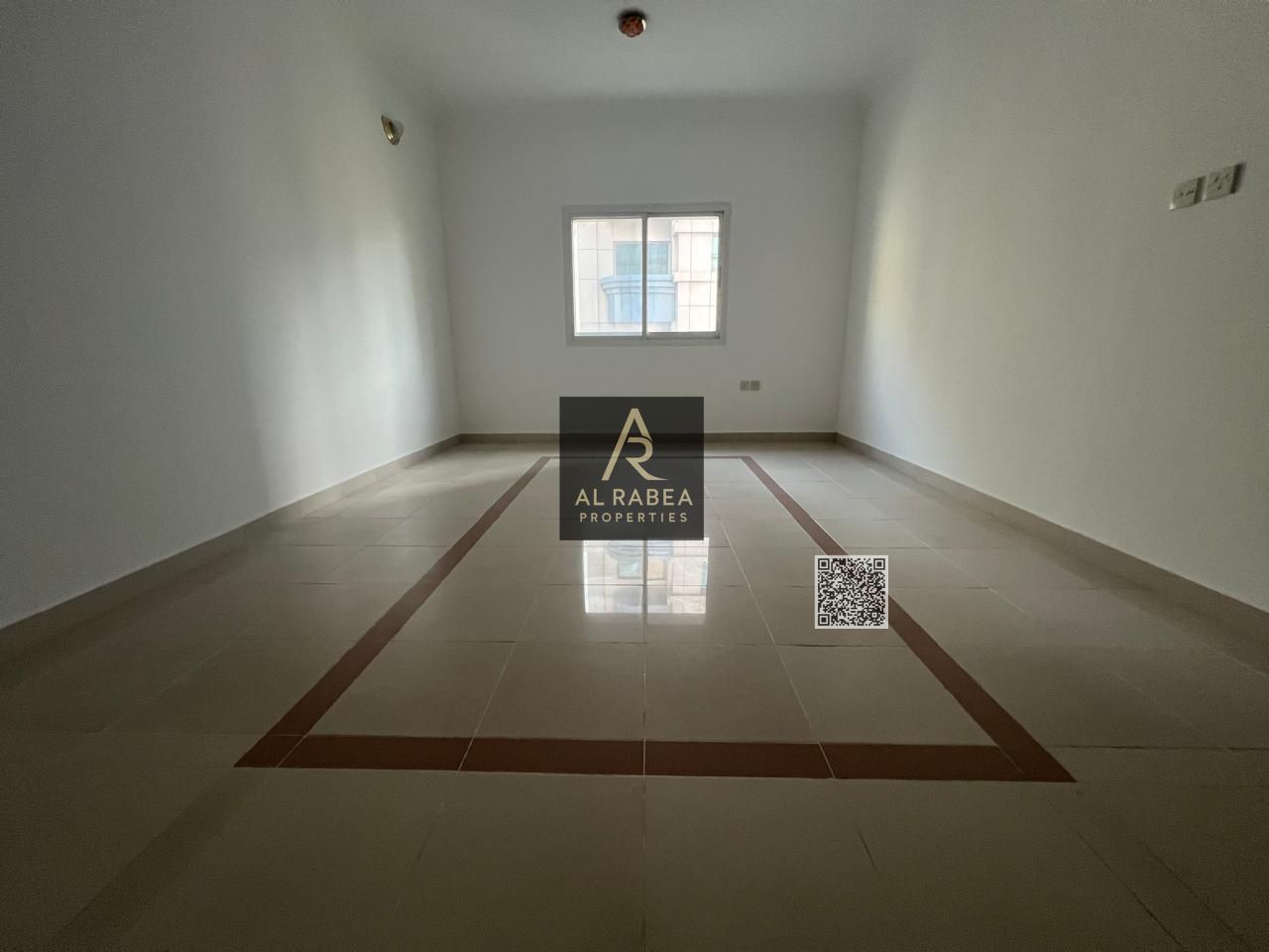 Al-Rumaila 1 Two-bedroom apartment with a living room and two bathrooms, open view. Price: 40,000 SAR in four installments, plus a 2,000 SAR cash depo