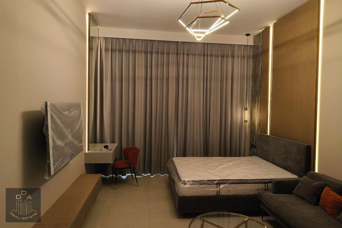 Modern Studio | Balcony | Westwood Grande