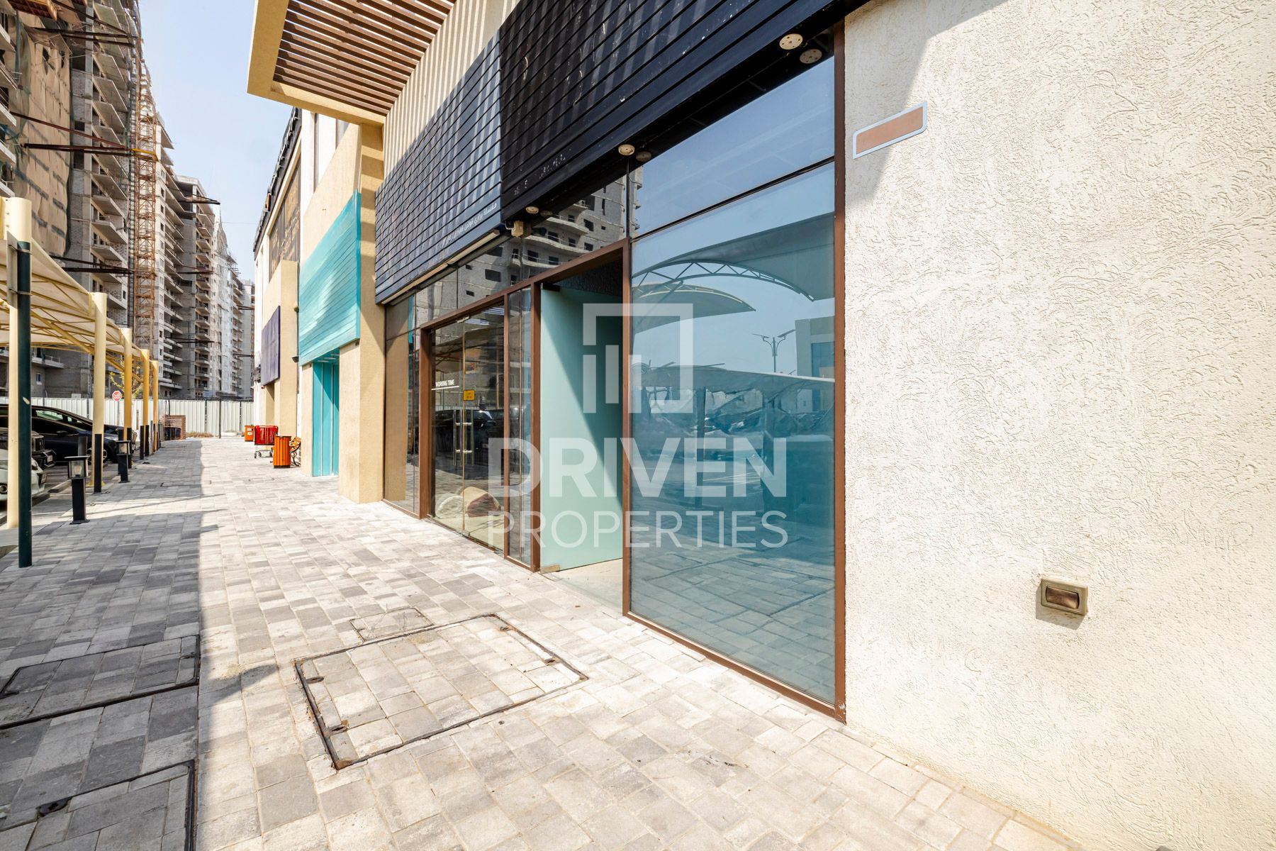 Suitable for Coffee Shop or Restaurant | Vacant